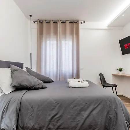 Loungefloor Metro A Netflix & Wi-fi Rome