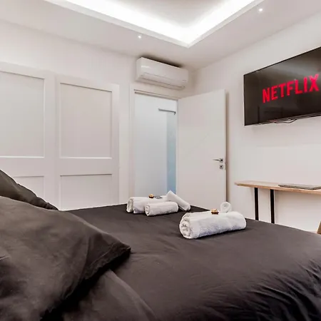 Loungefloor Metro A Netflix & Wi-fi Apartment *